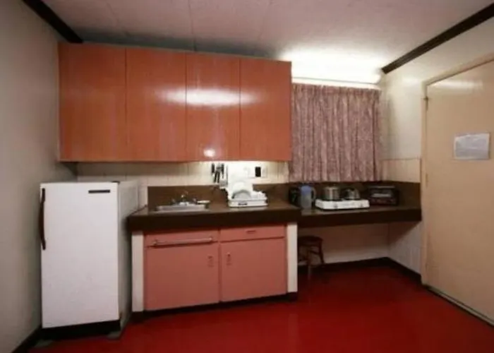 Broadway Court Apartelle 4th Street Manille