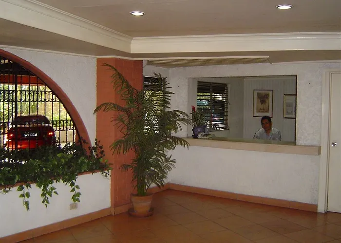 Broadway Court Apartelle 4th Street 3*
