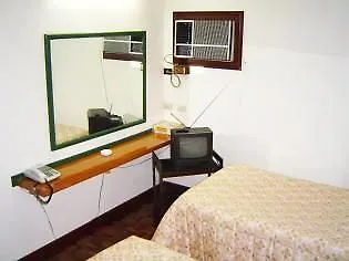 Hotel Broadway Court Apartelle 4th Street 3*