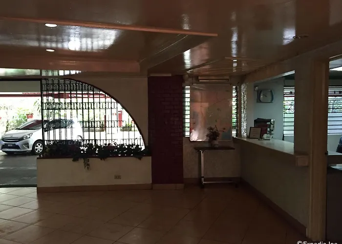 Broadway Court Apartelle 4th Street 3*
