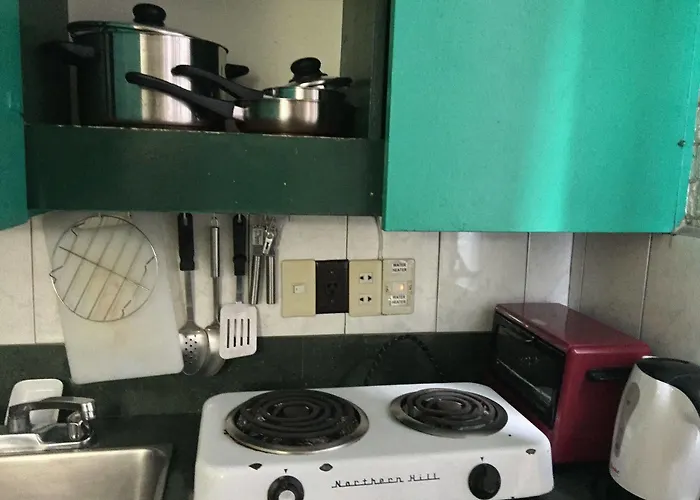 Hotel Broadway Court Apartelle 4th Street 3*
