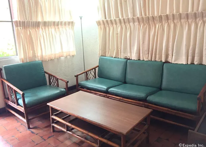 Hotel Broadway Court Apartelle 4th Street 3*