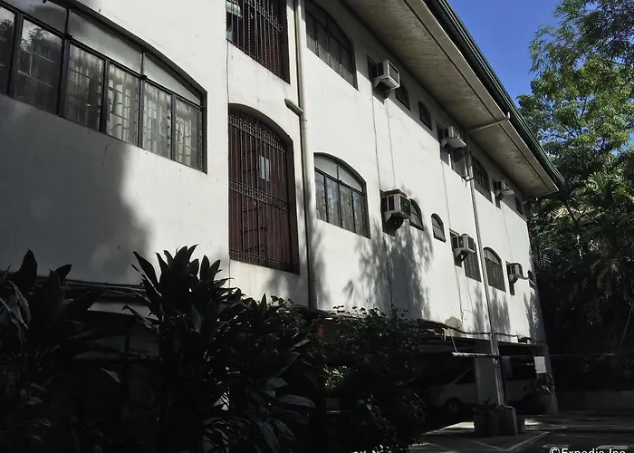 Broadway Court Apartelle 4th Street Hotel 3*
