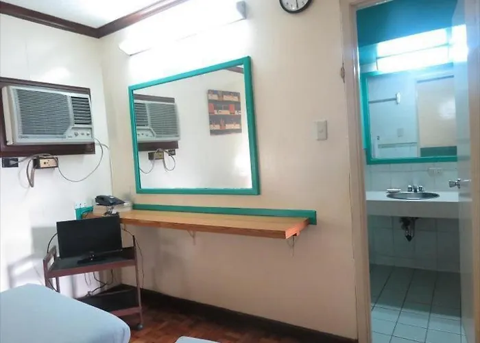Broadway Court Apartelle 4th Street Hotel 3*